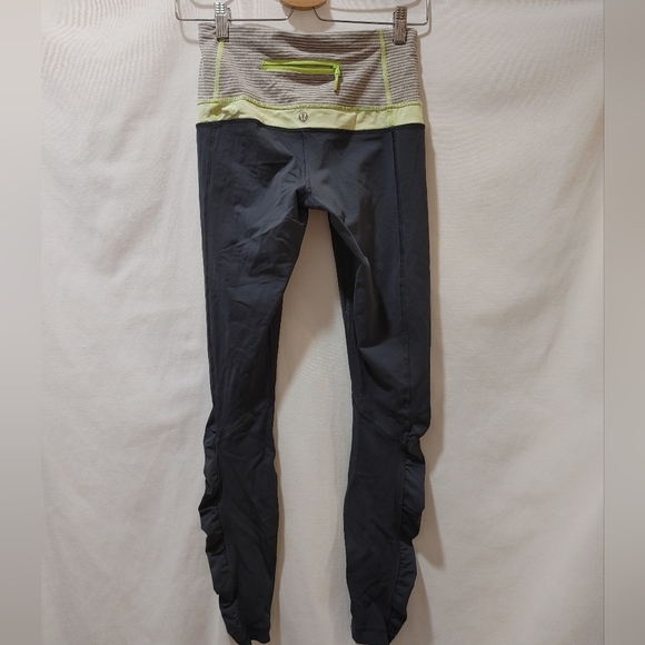 Lululemon‎ Leggings Size 6 Full Length Ruched Legs Yellow Green Accents Stripes - Picture 3 of 7
